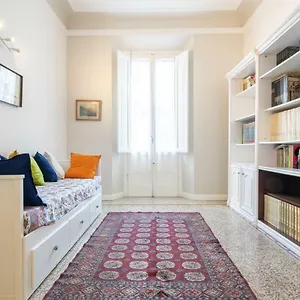Santa Maria Novella 4 Bedrooms By Mmega Apartment